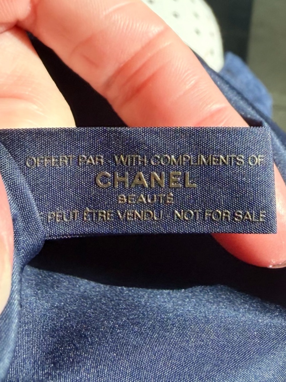 Chanel Beaute Blue & Shimmering Gold Tote. NEW in Original Beaute Box. GWP - Picture 7 of 9